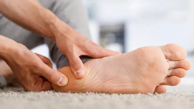 Soulagez la fatigue plantaire avec un massager EMS à Montréal Belle Vie Market